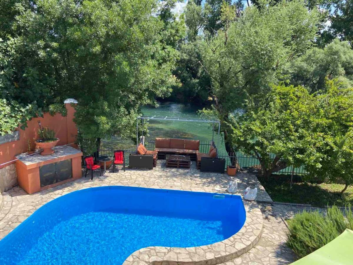 Private Riverside Villa Silvia Mostar Exterior foto
