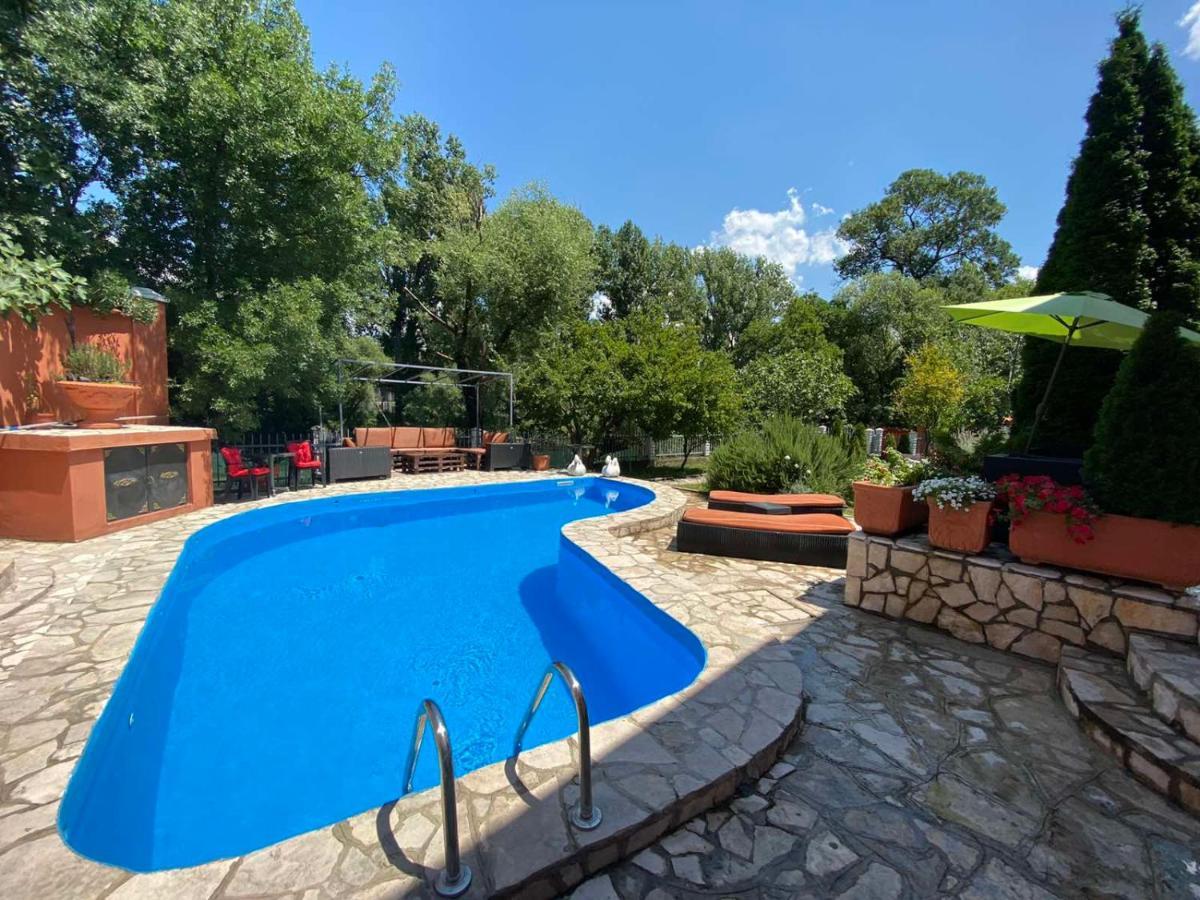 Private Riverside Villa Silvia Mostar Exterior foto
