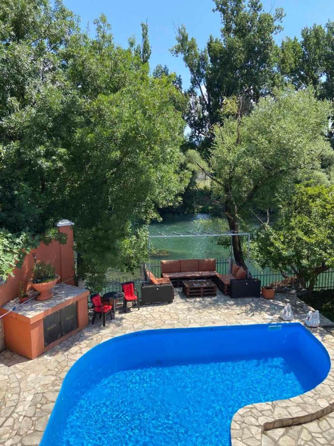Private Riverside Villa Silvia Mostar Exterior foto