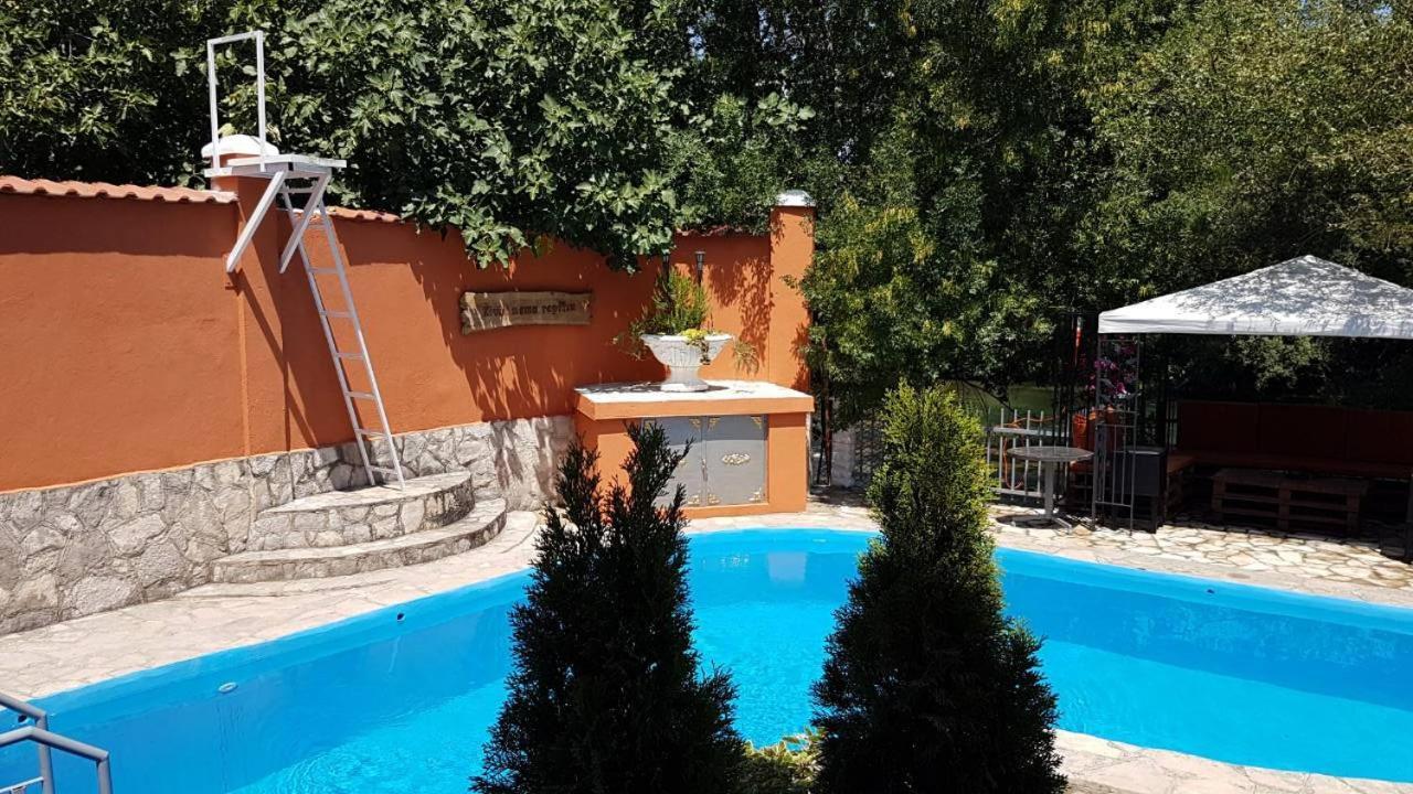 Private Riverside Villa Silvia Mostar Exterior foto